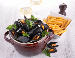 Repas convivial : moules frites
