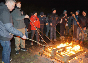 les lanceurs de chidolles préparent leurs projectiles photo-richard-hestin